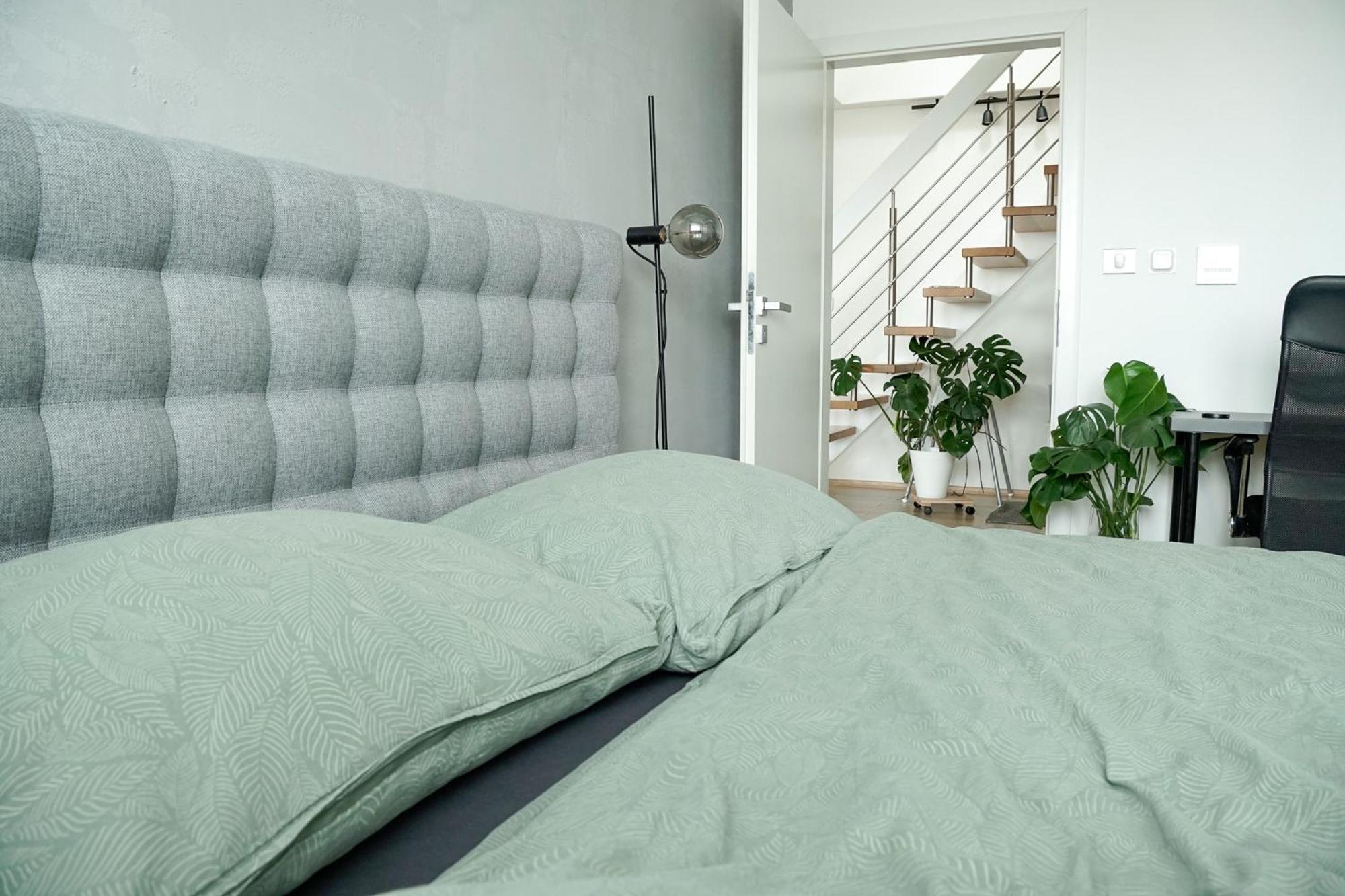 Urban Zenhouse No.2 - Breakfast Included * Pressburg